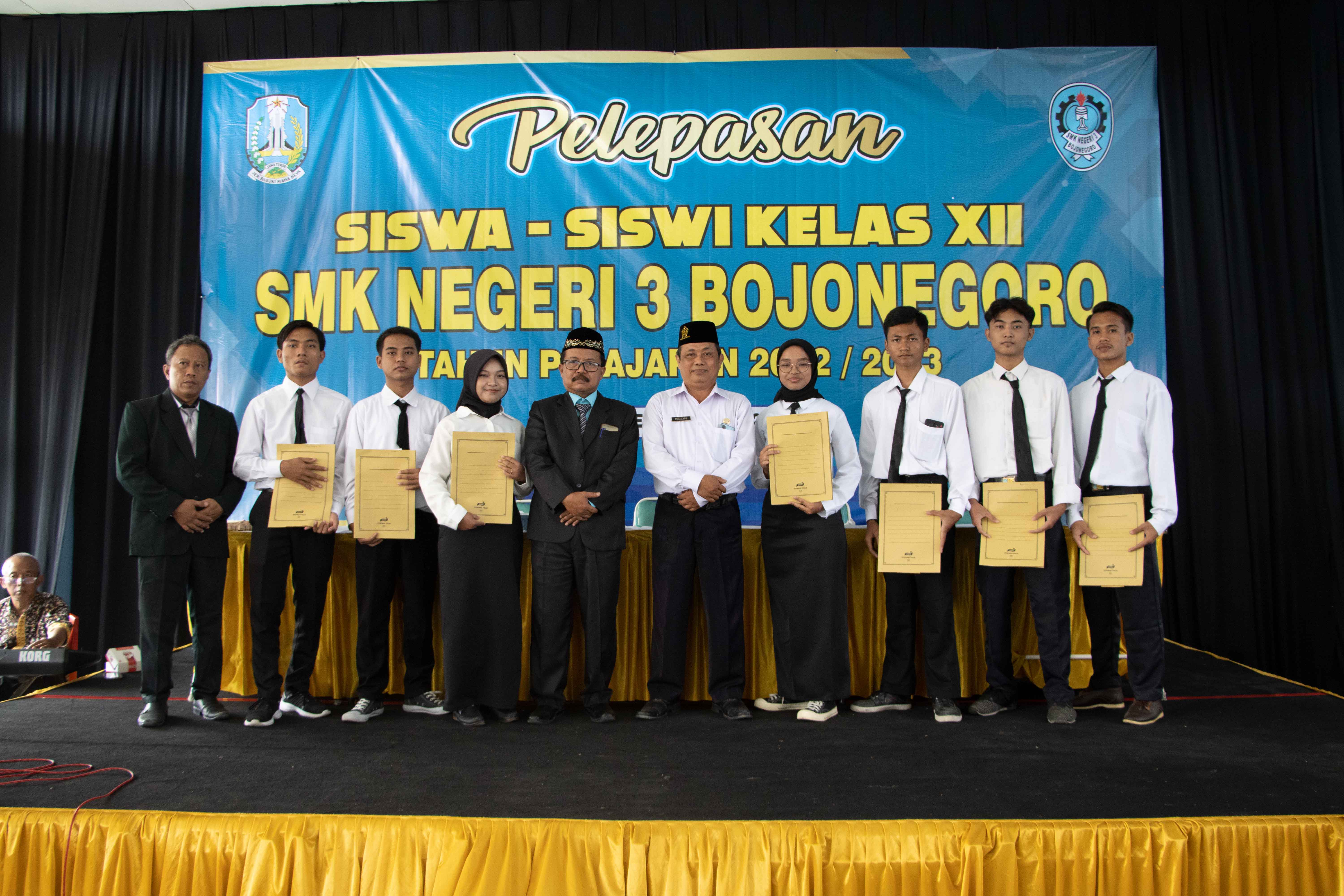 PELEPASAN SISWA SISWI SMKN 3 BOJONEGORO TP. 2022/2023