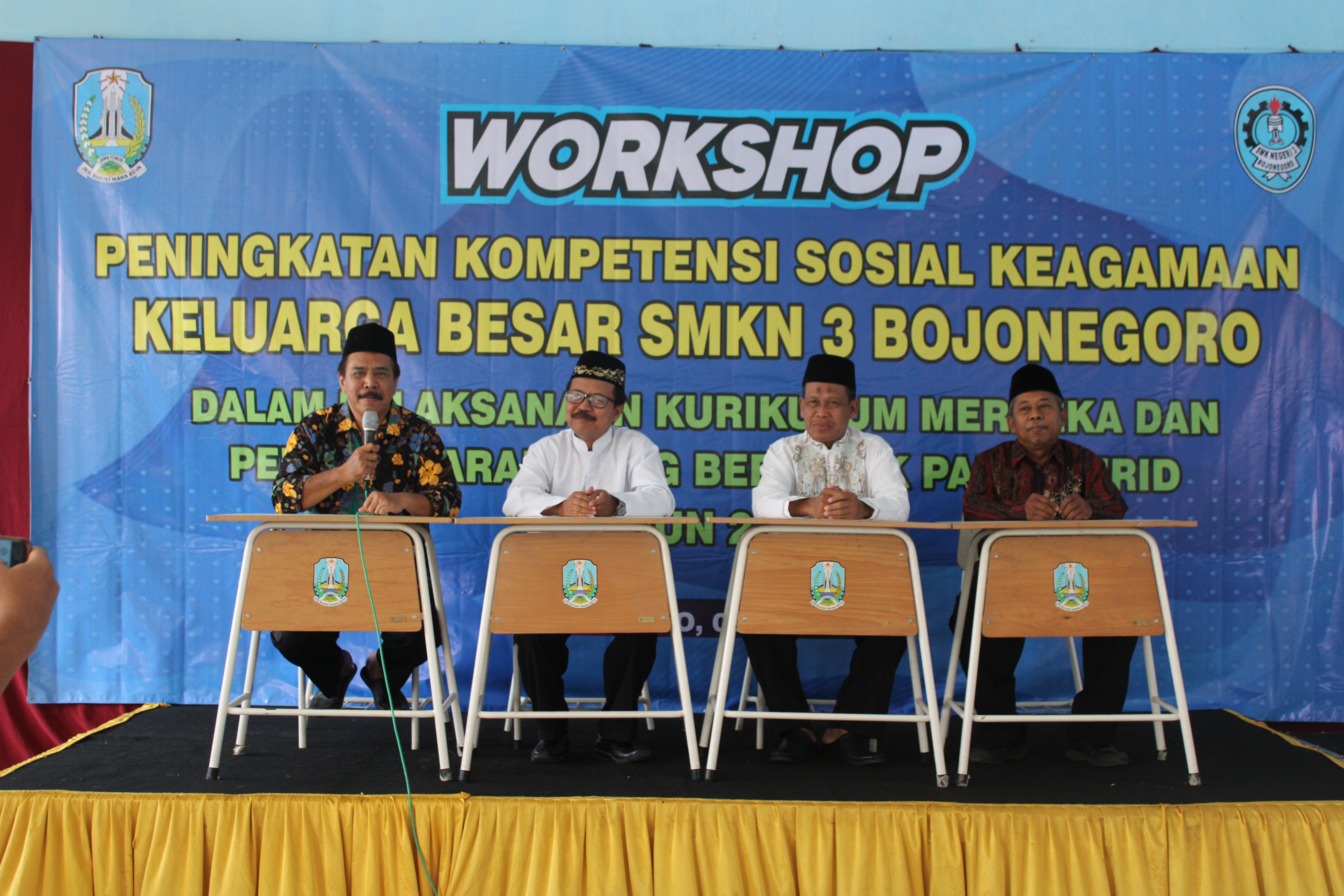 WORKSHOP PENINGKATAN KOMPETENSI SOSIAL KEAGAMAAN KELUARGA BESAR SMKN 3 BOJONEGORO (DALAM MELAKSANAKAN KURIKULUM MERDEKA)