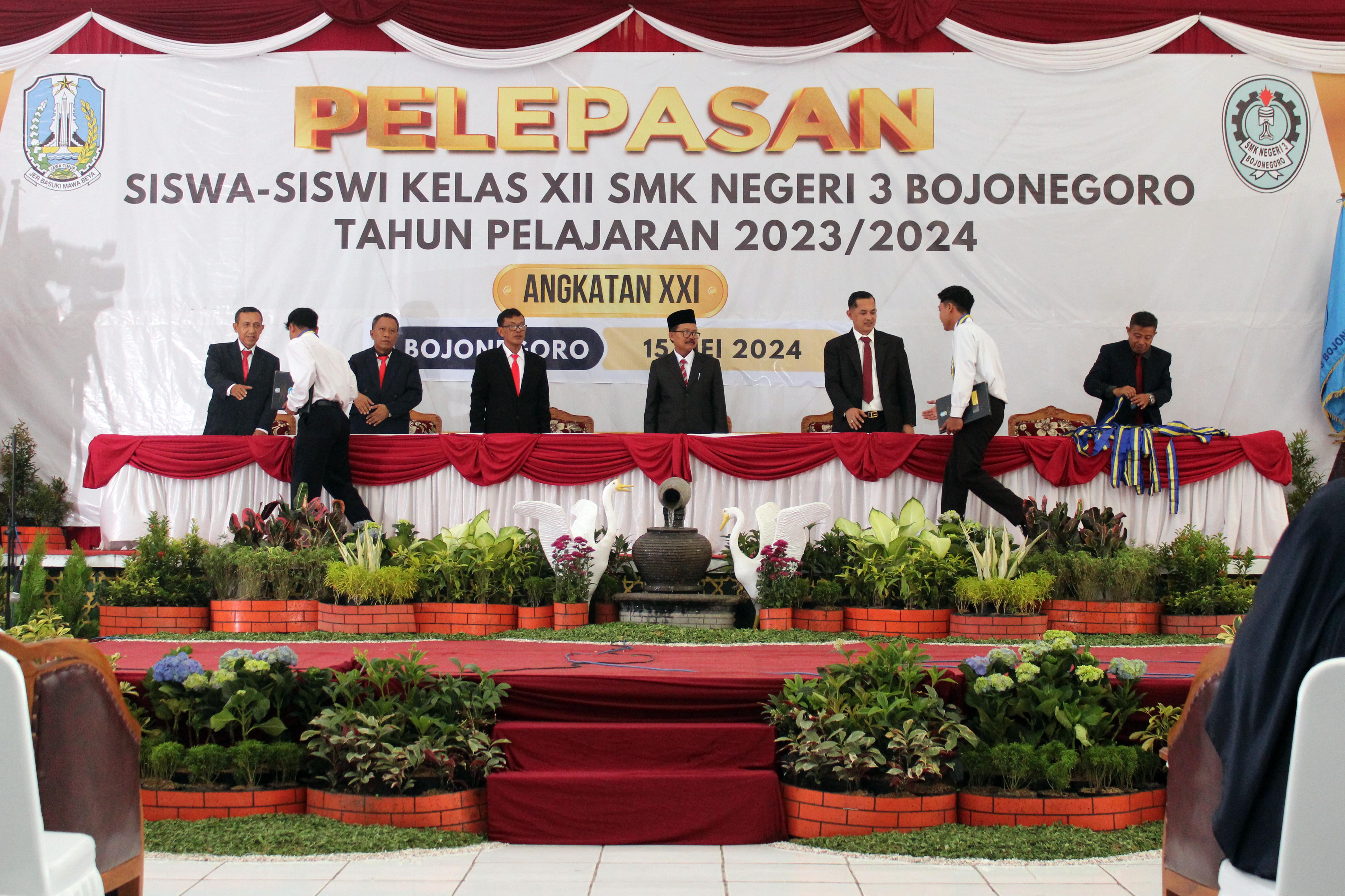 Pelepasan Siswa-Siswi SMK Negeri 3 Bojonegoro TP. 2023/2024 Angkatan XXI