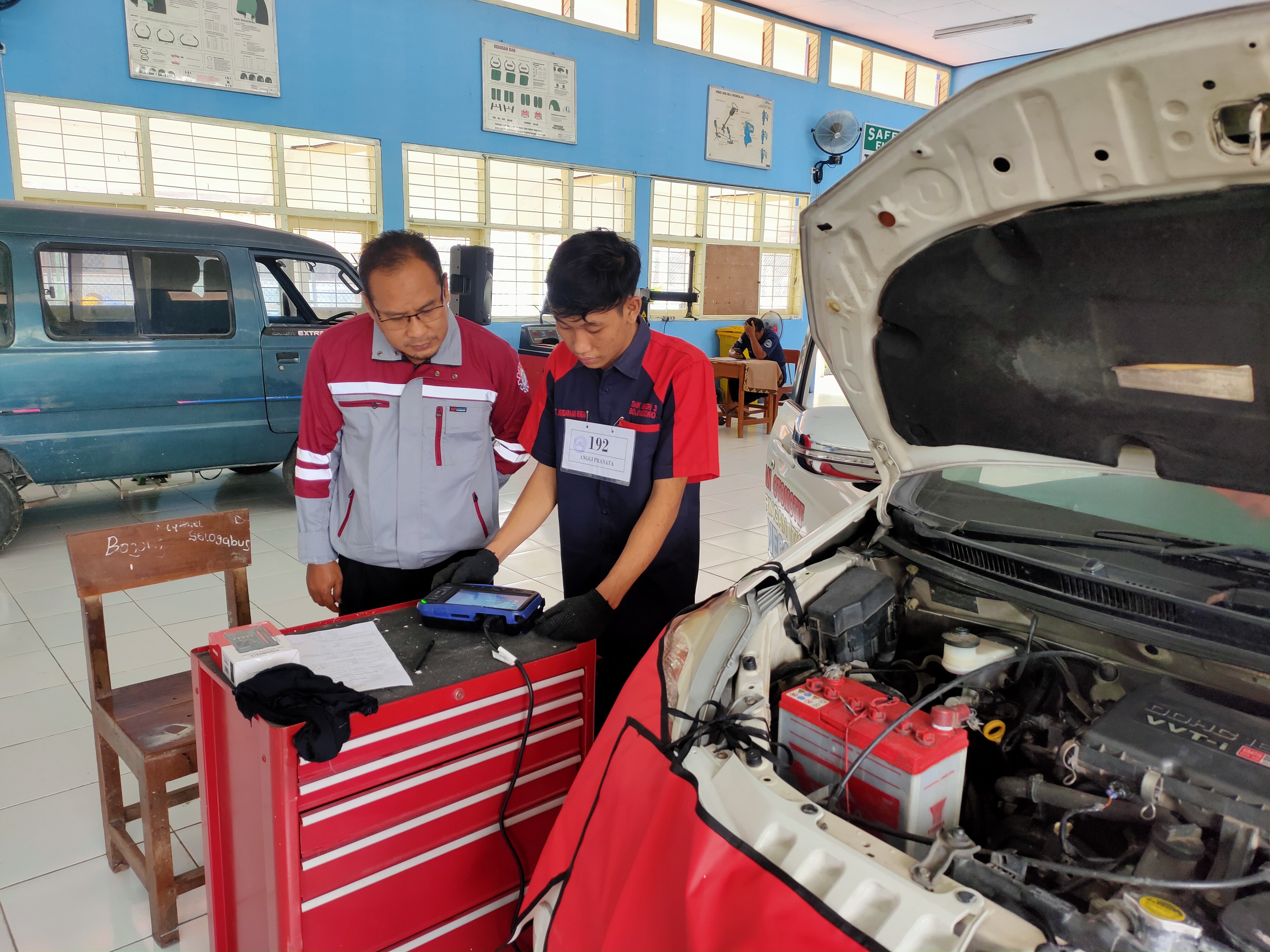 Praktikum Teknik Kendaraan Ringan